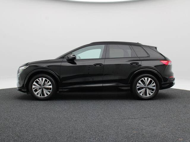 Audi Q4 e-tron 45 Advanced edition 82 kWh 286 Pk | Stoelverwarming | Camera | Trekhaak | Adaptive Cruise | CarPlay | Matrix LED | 19 Inch | 45.610 Km !!