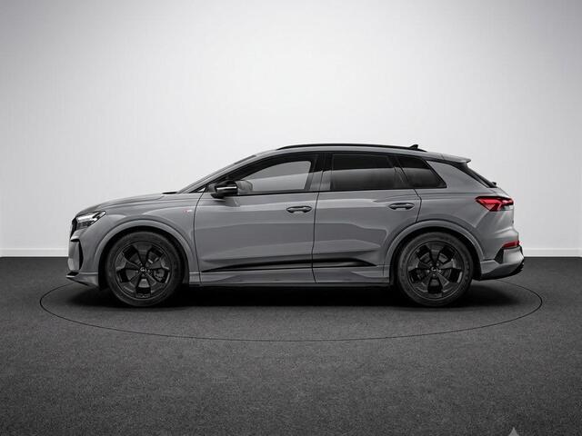 Audi Q4 e-tron S edition Quattro 82 KWh 340 pk | Optiekpakket zwart-glanzend | Privacy glas | Trekhaak | Leder/stof interieur |