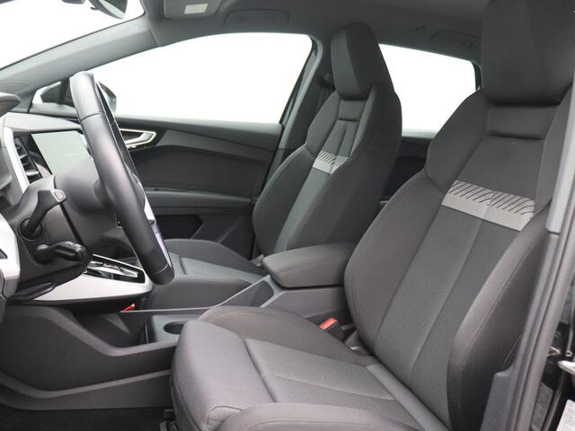 Audi Q4 e-tron 45 Advanced edition 82 kWh 286PK Aut. Sonos Audio, Achteruitrijcamera, Adaptieve Cruise Controle, Matrix LED Verlichting, Stoelverwarming, Navi, 19" LM Velgen