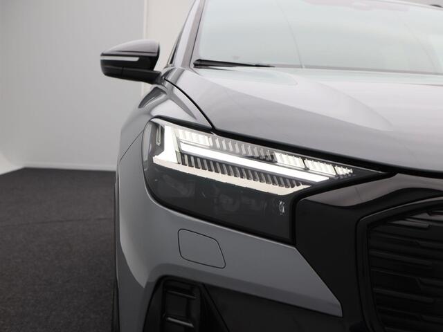 Audi Q4 e-tron 45 Edition 82 kWh | Stoelverwarming | Camera | Head UP | Trekhaak | Adaptive Cruise | Sonos Audio | Matrix LED | CarPlay | 19 Inch | 7.080 Km !!