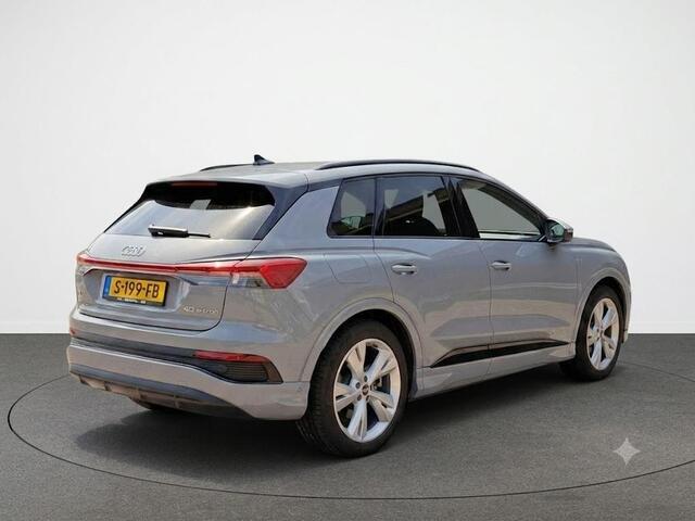 Audi Q4 e-tron 40 S edition 77 kWh 204pk | Navigatie | Stoelverwarming | Parkeercamera | Adaptief demping systeem | Warmtepomp