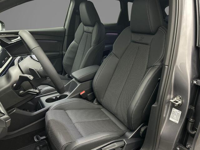 Audi Q4 e-tron 45 quattro S Edition Competition 82 kWh | Matrix | Amientverlichting-Plus | Privacy-Glas | 20 Inch | Assistentiepakket-Plus |