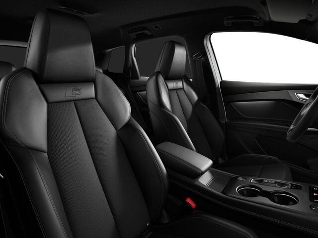 Audi Q4 e-tron S edition performance 286 PK · Tech plus · Trekhaak elek. wegklapbaar · Lendensteunen