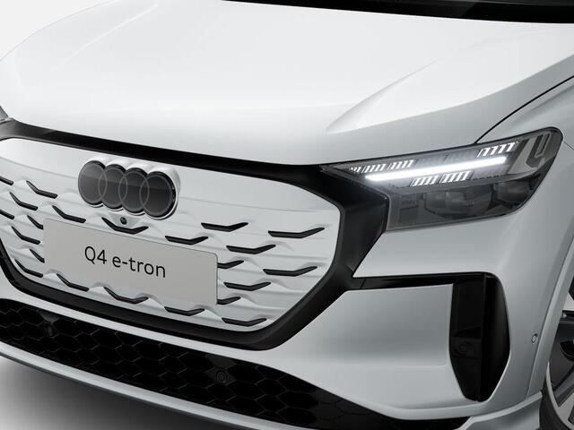 Audi Q4 e-tron S edition performance 286 PK · Tech plus · Trekhaak elek. wegklapbaar · Lendensteunen