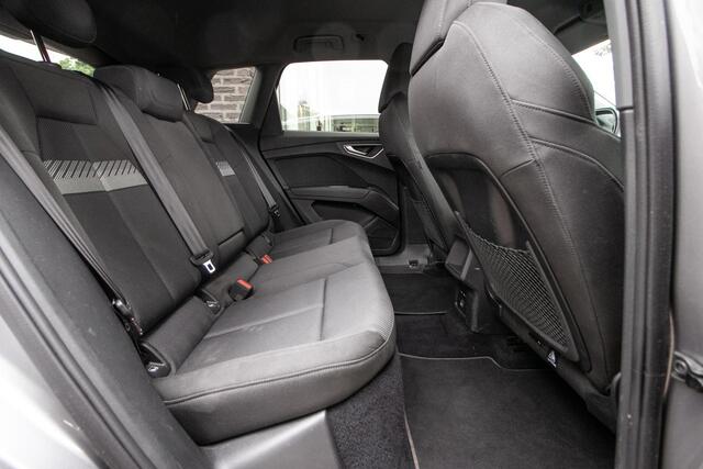 Audi Q4 e-tron 40 Advanced edition 77 kWh | Ad. cruise | Stoelverw. | HUD | Trekhaak wegklapb. |