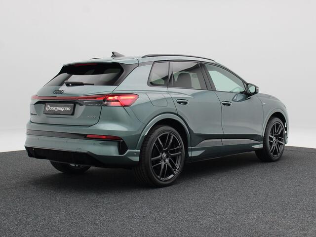 Audi Q4 e-tron S edition quattro performance | 82 kWh | 21 inch | Pivacyglas | Zwart optiek | Head up display | Bijrijdersdisplay|