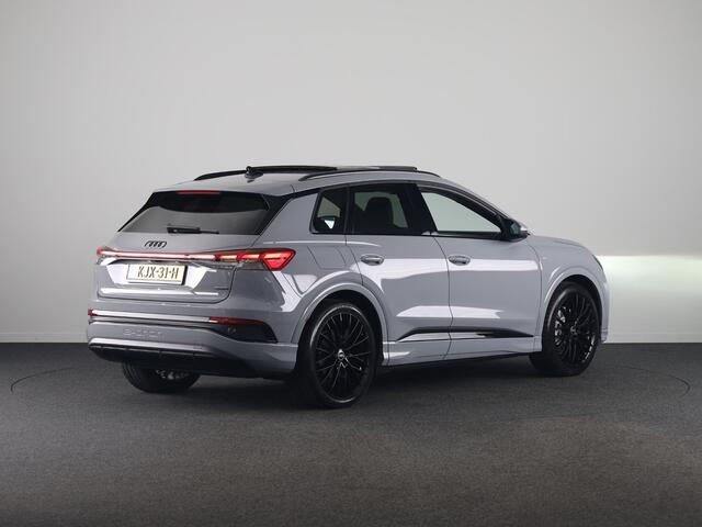 Audi Q4 e-tron 45 quattro S Edition Competition 82 kWh 286pk | Glazen panoramadak | Optiekpakket zwart plus | Assistentiepakket plus | Q4 E-Tron Stylingpakket