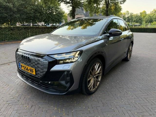 Audi Q4 e-tron 40 Launch Edition S Competition 77kWh/Trekhaak/Camera/Fabrieksgarantie