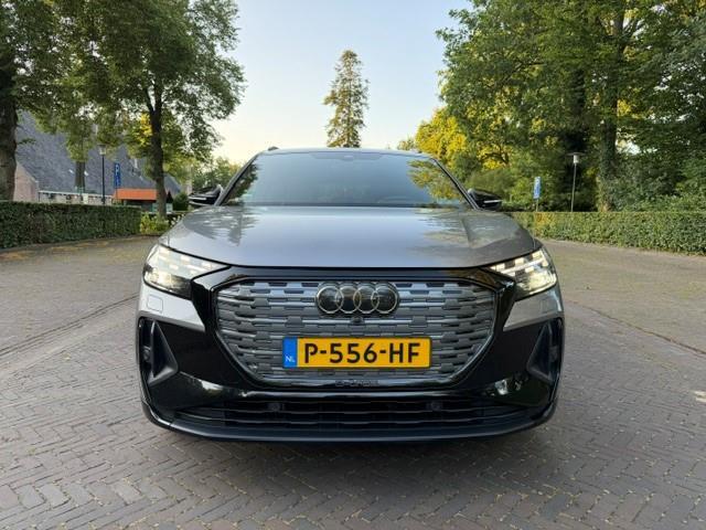 Audi Q4 e-tron 40 Launch Edition S Competition 77kWh/Trekhaak/Camera/Fabrieksgarantie