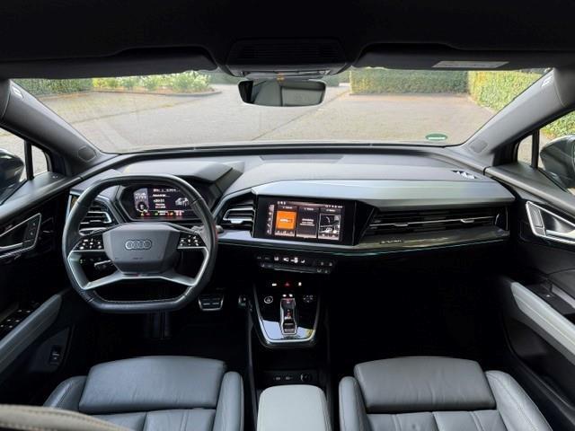 Audi Q4 e-tron 40 Launch Edition S Competition 77kWh/Trekhaak/Camera/Fabrieksgarantie