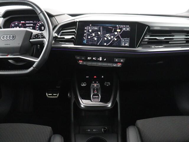 Audi Q4 e-tron 40 Launch edition S Competition 77 kWh | SOH 92,1% | Half leder | Stoelverwarming | Carplay | Adaptive cruise | Climate control | Camera | Park assist | Trekhaak