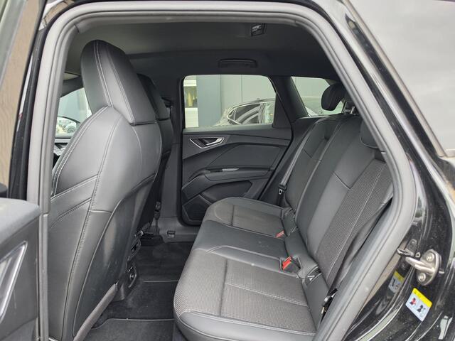 Audi Q4 e-tron 40 S edition 77 kWh | 94% SoH | S-Line | Matrix LED | Dynamic Pakket | Stoelverwarming | Lichtmetalen velgen 20"