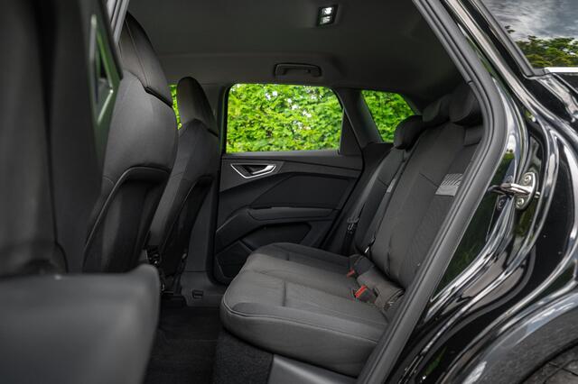 Audi Q4 e-tron 40 S edition 77 kWh 204pk | Camera | ACC