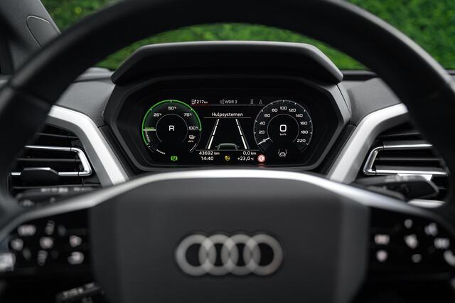 Audi Q4 e-tron 40 S edition 77 kWh 204pk | Camera | ACC