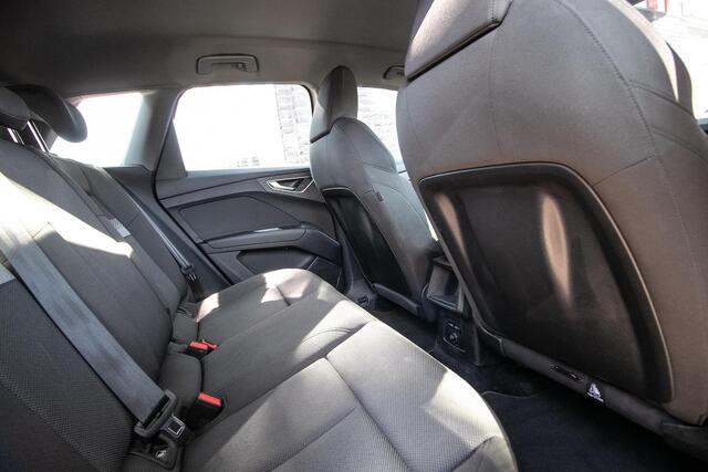 Audi Q4 e-tron 40 Launch edition Advanced 77 kWh | Carplay | Keyless | Navigatie | Pdc |