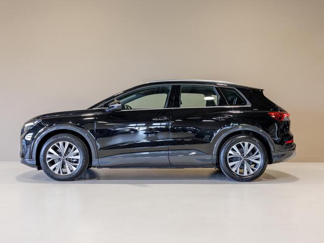 Audi Q4 e-tron 35 Launch edition 55 kWh 170pk / Panoramadak / Trekhaak / Lederen bekleding / Navigatie / Apple carplay /