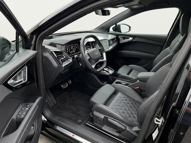 Audi Q4 e-tron 50 quattro S edition 77 kWh Lederen bekleding | 21 inch lichtmetalen velgen | Parkeercamera | Navigatie