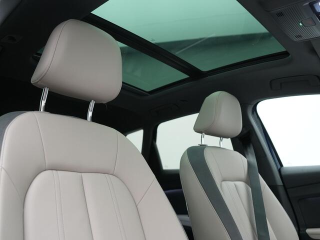 Audi Q4 e-tron 55 Quattro Advanced edition 82 kWh 340pk | Panodak | Adaptive Cruise | Head Up | Sonos Audio | Camera | Matrix LED | Stoelen & Stuur Verwarmd | Blis | Apple Carplay | Navigatie | DAB |