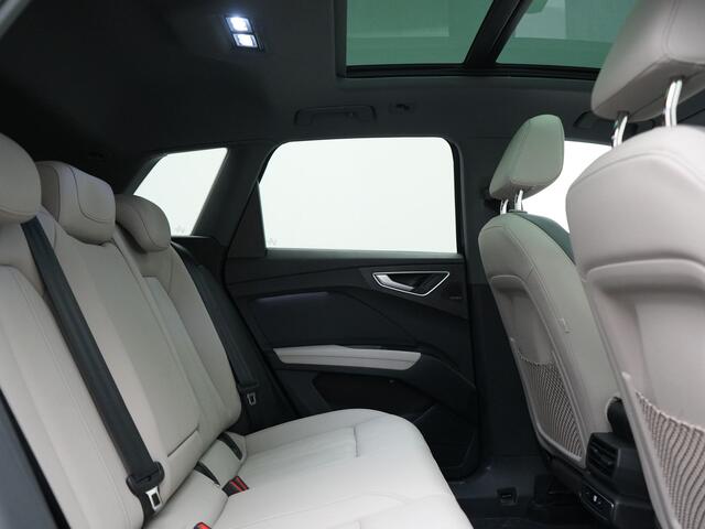 Audi Q4 e-tron 55 Quattro Advanced edition 82 kWh 340pk | Panodak | Adaptive Cruise | Head Up | Sonos Audio | Camera | Matrix LED | Stoelen & Stuur Verwarmd | Blis | Apple Carplay | Navigatie | DAB |