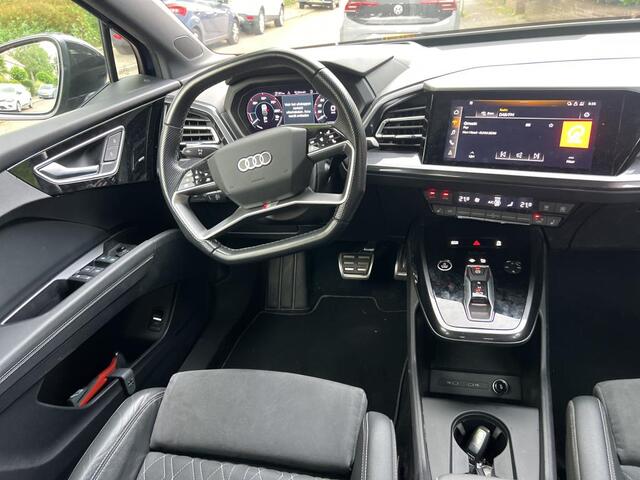 Audi Q4 e-tron 40 S-Line 77 kWh / AUTOMAAT/ WARMTEPOMP/ DIGITAL DASH/ ALCANTARA&LEDER/ CLIMATE/ STOELVERWARMING/ CRUISE/ NAVI