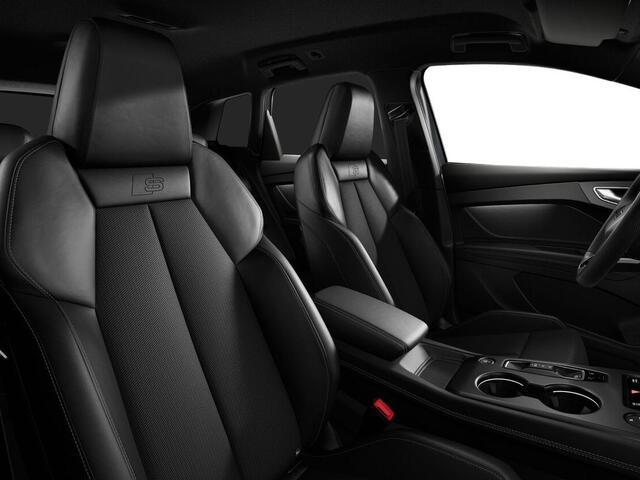 Audi Q4 e-tron S edition performance 82 kWh 286 PK · Tech plus · Trekhaak elek. wegklapbaar · MMI Bijrijdersdisplay