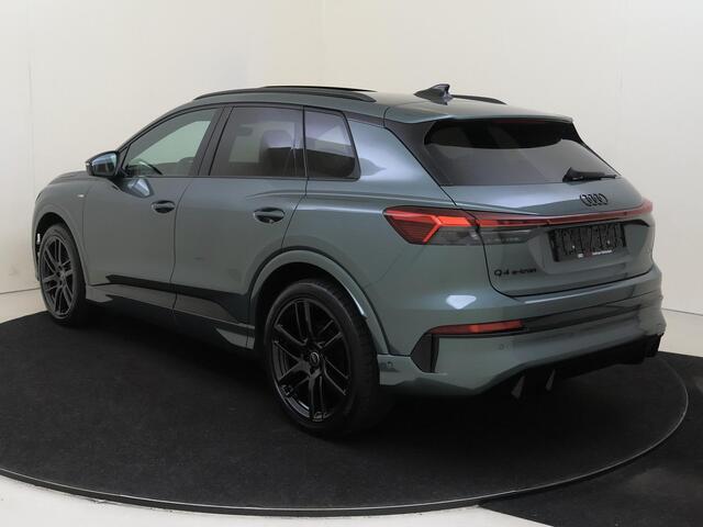Audi Q4 e-tron S edition quattro performance 82 kWh | Panoramadak | Elek. verstelbare voorstoelen | Sonos Speakersysteem | 21 inch LM velgen | Head-up Display