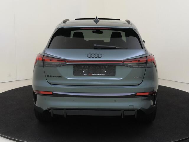 Audi Q4 e-tron S edition quattro performance 82 kWh | Panoramadak | Elek. verstelbare voorstoelen | Sonos Speakersysteem | 21 inch LM velgen | Head-up Display