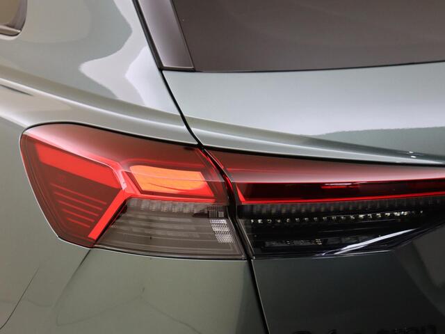 Audi Q4 e-tron S edition quattro performance 82 kWh | Panoramadak | Elek. verstelbare voorstoelen | Sonos Speakersysteem | 21 inch LM velgen | Head-up Display