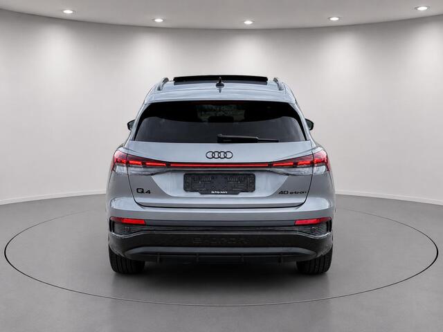 Audi Q4 e-tron 40 S edition Brons 77 kWh Martix Panorama 21 Inch Sonos Sound Haed Up Leer