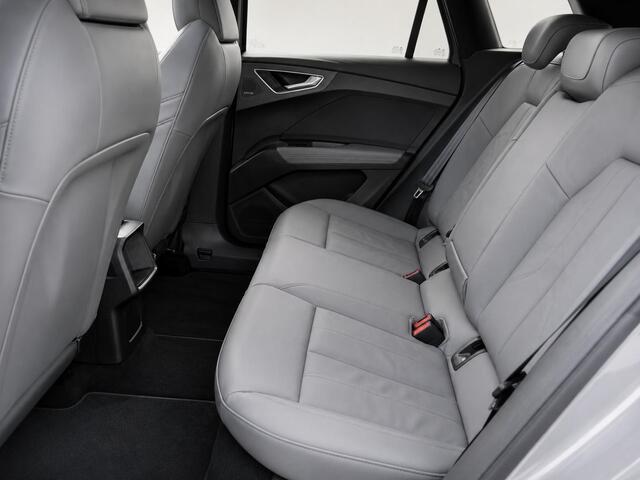 Audi Q4 e-tron 40 S edition Brons 77 kWh Martix Panorama 21 Inch Sonos Sound Haed Up Leer