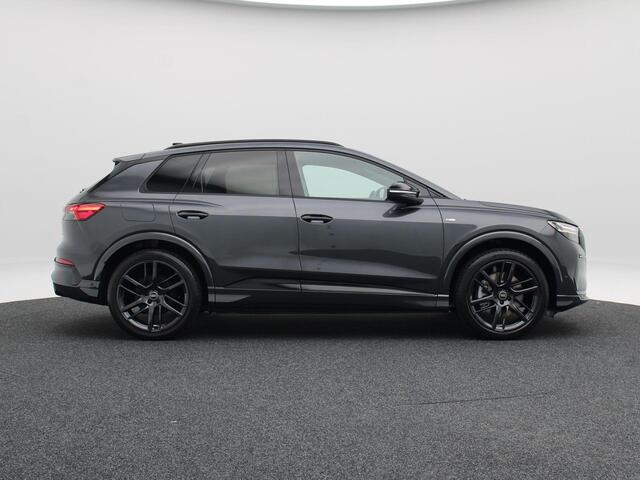 Audi Q4 e-tron S edition | quattro performance | 82 kWh | 21 inch velgen | Privacyglas | MMI bijrijdersscherm | Elektr. stoelen met geheugen | Head up display |