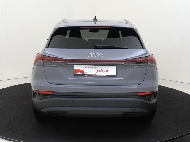 Audi Q4 e-tron 40 Advanced edition 63 kWh | Trekhaak | 3-zone airco | Keyless | Parkeersensoren | Adaptieve cruise control | CarPlay | Navigatie |