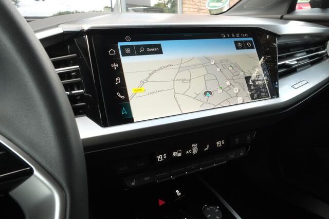 Audi Q4 e-tron 45 e-tron | SOH 100% | Trekhaak | Leder | Sportstoelen | Head-up display