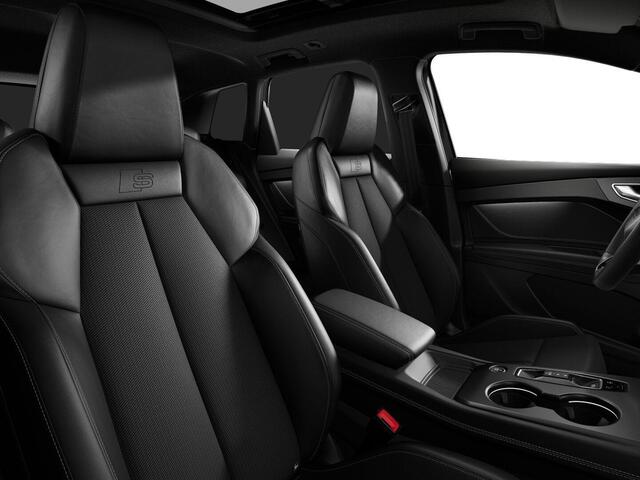 Audi Q4 e-tron S edition e-tron 45 82 kWh 210 kW / 286 PK SUV Ele | Trekhaak | Panoramadak | Matrix-Verlichting |