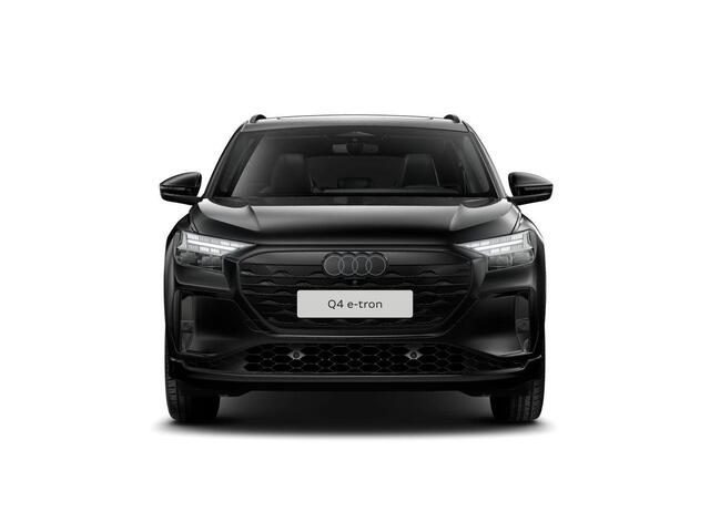 Audi Q4 e-tron S edition e-tron 45 82 kWh 210 kW / 286 PK SUV Ele | Trekhaak | Panoramadak | Matrix-Verlichting |