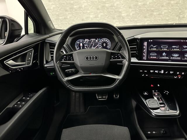 Audi Q4 e-tron 40 S-Line 77 kWh 204PK | Sportstoelen | Warmtepomp | Sonos Sound | H-Leder | 20" | 5x Q4 OP VOORRAAD! | Zwarte Hemelbekleding | S-Line in & Exterieur | Sportstuur | MMi+ | Rijklaarprijs! 27850,= excl. BTW.