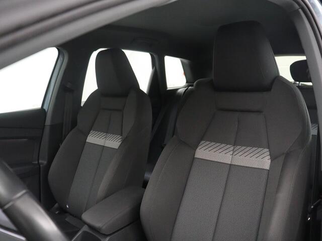 Audi Q4 e-tron 40 Advanced edition 77 kWh | SOH 93,3% | Adaptive cruise | Stoelverwarming | Navigatie | Carplay | Climate control | Camera | Park assist | Trekhaak | 19" velgen