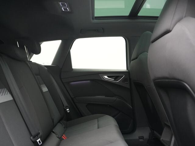 Audi Q4 e-tron 35 Advanced edition 55 kWh 170pk Dealer O.H. | SOH 91.9% | Panodak | Adaptive Cruise | Camera | Sonos Audio | Matrix LED | Sportstoelen Verwarmd | Apple Carplay | Sfeerverlichting | DAB | Virtual | 19"L.M |