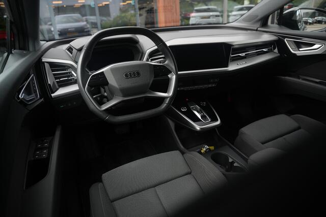 Audi Q4 e-tron 35 Launch edition Advanced 55 kWh Verkeersbord detectie Koplampreiniging Trekhaak uitklapbaar DAB Parkeersensoren voor en achter 20"L.M.