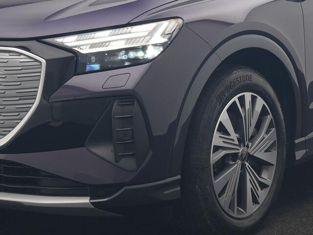 Audi Q4 e-tron 40 S edition 82 kWh 204pk Dealer O.H. | Adaptive Cruise | Head Up | Camera | Lederen Sportstoelen Memory & Verwarmd | Blis | Keyless | Matrix LED | Apple Carplay | Navigatie | DAB | 19"L.M |