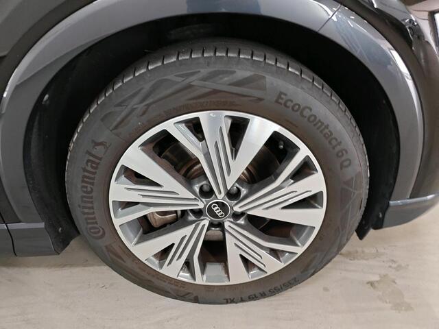 Audi Q4 e-tron 40 Launch edition Advanced 77 kWh / 19"lm velgen / Sonos / Navigatie / Comfort Parking / Carplay / Stoelverwarming Trans