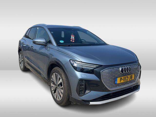 Audi Q4 e-tron 40 Advanced edition 77 kWh / Trekhaak / Camera / Head-up / CarPlay / Matrix LED / 19'' / Warmtepomp / Dodehoek / DAB / ACC