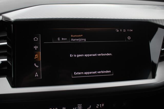 Audi Q4 e-tron 40 Advanced edition 77 kWh / Trekhaak / Camera / Head-up / CarPlay / Matrix LED / 19'' / Warmtepomp / Dodehoek / DAB / ACC