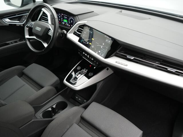 Audi Q4 e-tron 40 Advanced edition 77 kWh 204pk Dealer O.H | Trekhaak Af Fabriek | Adaptive Cruise | Camera | Sportstoelen | Stuur Verwarmd | Navigatie | DAB | Virtual Cockpit | 19"L.M |