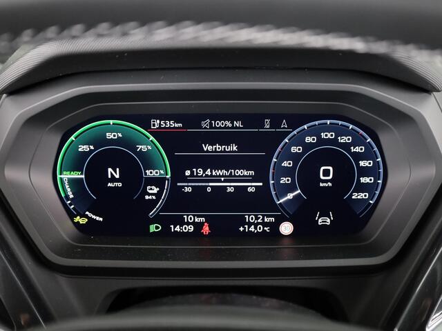 Audi Q4 e-tron 45 S edition Competition e-tron 82 kWh 286 pk | Navigatie | Stoelverwarming | Assistentiepakket plus | Comfortpakket | Ambient lichtpakket | Optiekpakket zwart plus | 20 inch Lichtmetalen velgen
