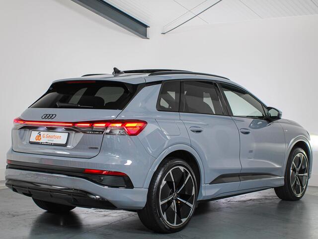 Audi Q4 e-tron 50 quattro Launch edition S Competition 77 kWh Sonos, Panoramadak, Head Up, Nappa Lederen bekleding, Apple Carplay