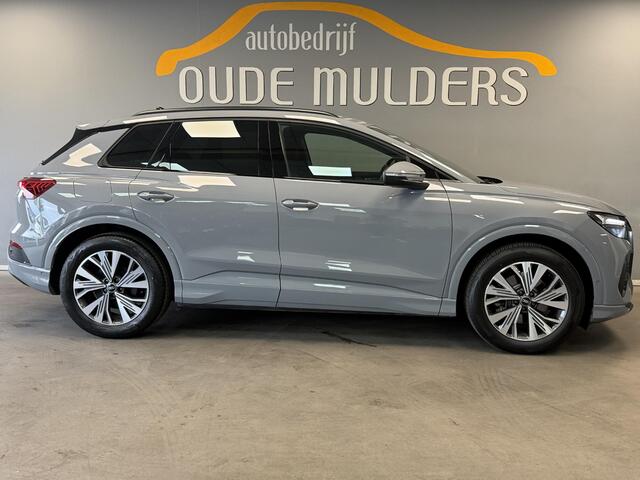 Audi Q4 e-tron 35 S edition 55 kWh | Adaptive cruise | Clima | Stoelverwarming | Achteruitrijcamera | Carplay |