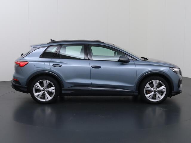 Audi Q4 e-tron 50 quattro Launch edition Advanced Plus 77 kWh | SOH 93% | Sportstoelen | HUD | Virtual CockPit | Ele.verstelbare stoelen + Geheugen | Camera | DAB | Apple CarPlay/Android Auto | Stoelverwarming | Adaptieve Cruise Control | SONOS Audio | Ele.kofferdeksel | Trekhaak |
