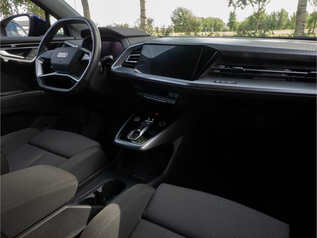 Audi Q4 e-tron 40 Advanced edition 77 kWh SOH 95% Trekhaak/ Camera/ Adapt. cruise/ Carplay/ Stoelverwarming/ Matrix Led/ Sportstoelen
