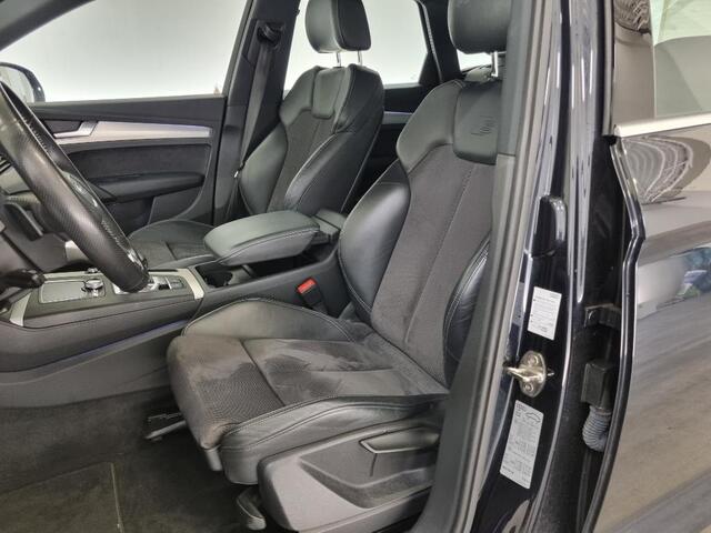 Audi Q5 2.0 TFSI quattro Launch Edition S-Line.